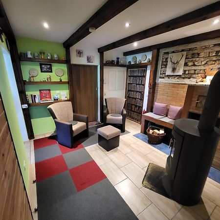 Monteur- Und Ferienwohnung Waldrauschen Fehrenbach المظهر الخارجي الصورة