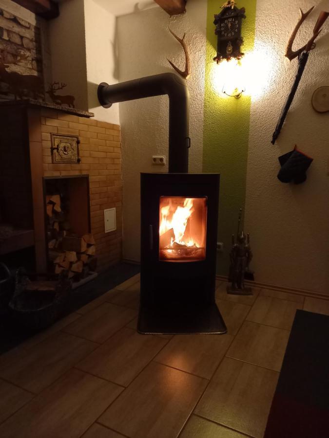 Monteur- Und Ferienwohnung Waldrauschen Fehrenbach المظهر الخارجي الصورة