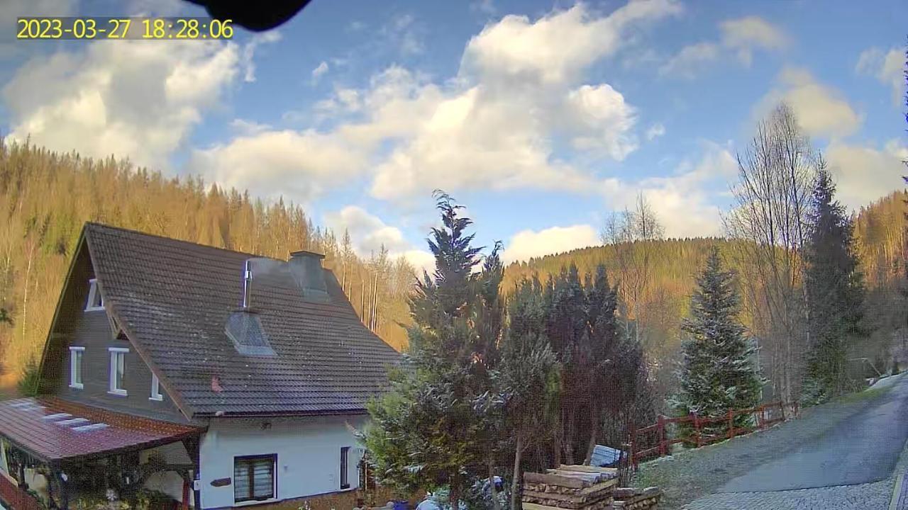 Monteur- Und Ferienwohnung Waldrauschen Fehrenbach المظهر الخارجي الصورة