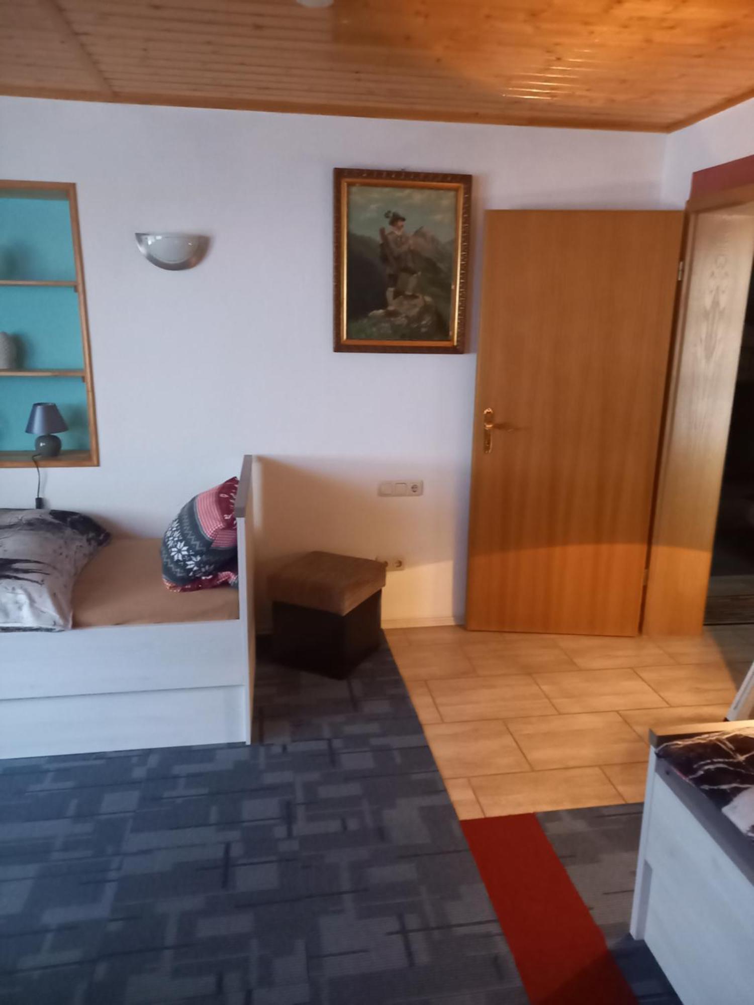 Monteur- Und Ferienwohnung Waldrauschen Fehrenbach المظهر الخارجي الصورة