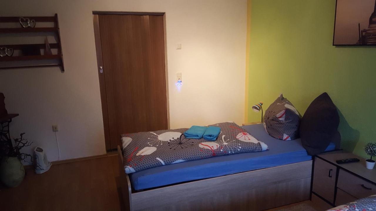 Monteur- Und Ferienwohnung Waldrauschen Fehrenbach المظهر الخارجي الصورة